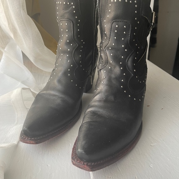 SOLD     Freebird Morgan boots excellent condition - Picture 2 of 9